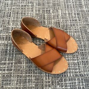 Target Universal Thread Lois Open Toe Slide cognac Flats Size 8